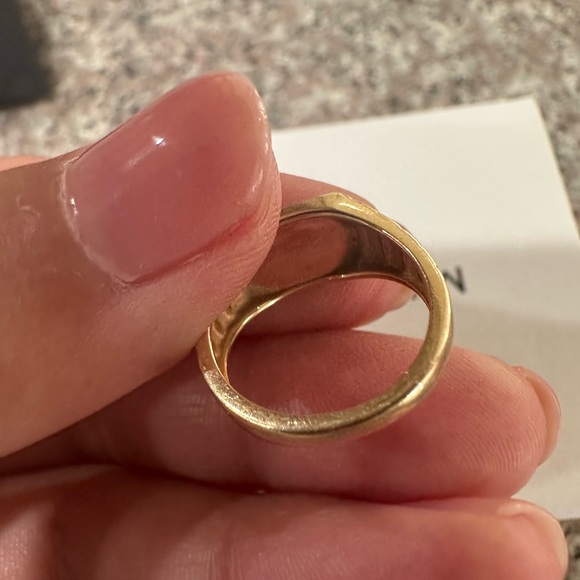 Mini enamel signet ring - Picture 3 of 9